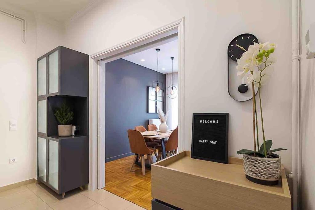 A Unique Apartment In The Historical Center-3Bds Athen Eksteriør billede